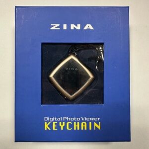 Zina Ditigial Photo Viewer Keychain